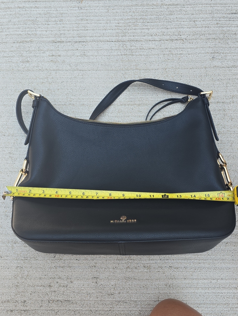 Michael Kors Black Pebbled Leather Shoulder Bag with Gold Hardware - Picture 8 of 9